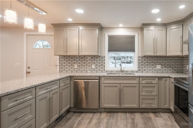 5986 Smith Road, Cicero, NY 13212