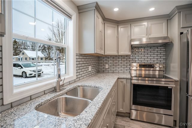 5986 Smith Road, Cicero, NY 13212