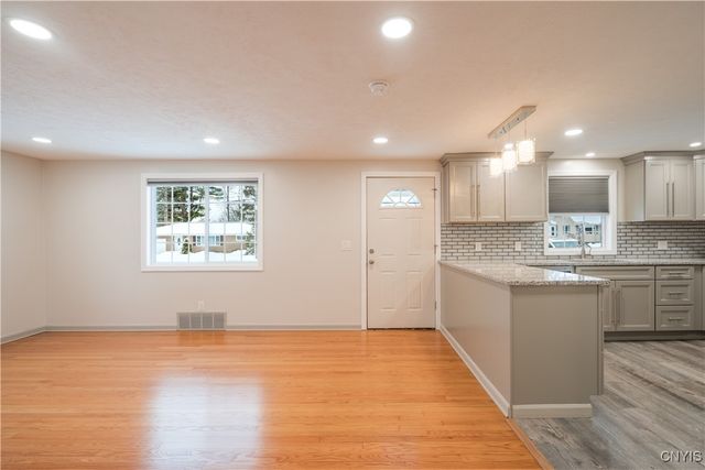 5986 Smith Road, Cicero, NY 13212