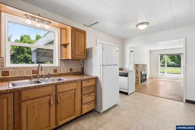 1385 Pearl St NE, Salem, OR 97301