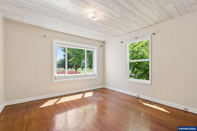 1385 Pearl St NE, Salem, OR 97301