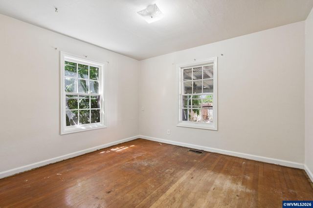 1385 Pearl St NE, Salem, OR 97301