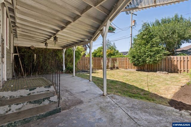 1385 Pearl St NE, Salem, OR 97301