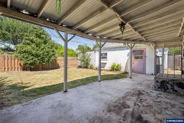 1385 Pearl St NE, Salem, OR 97301