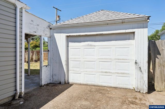 1385 Pearl St NE, Salem, OR 97301