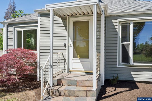 1385 Pearl St NE, Salem, OR 97301