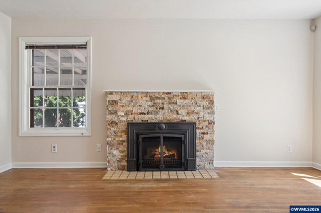 1385 Pearl St NE, Salem, OR 97301