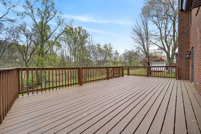 144 Choctaw Dr, Hendersonville, TN 37075
