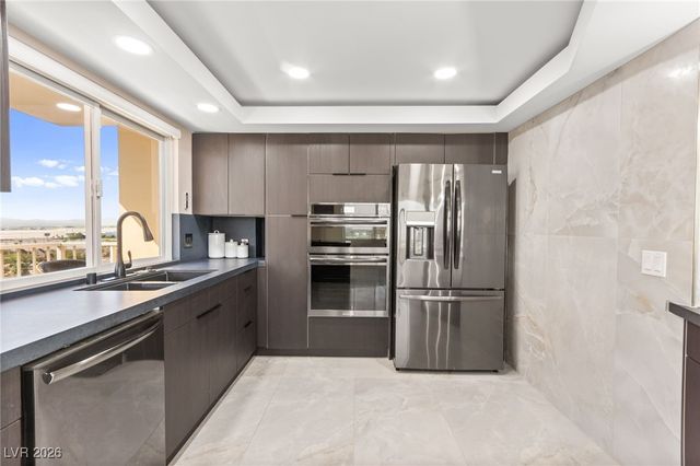 205 East Harmon Avenue 1012, Las Vegas, NV 89169