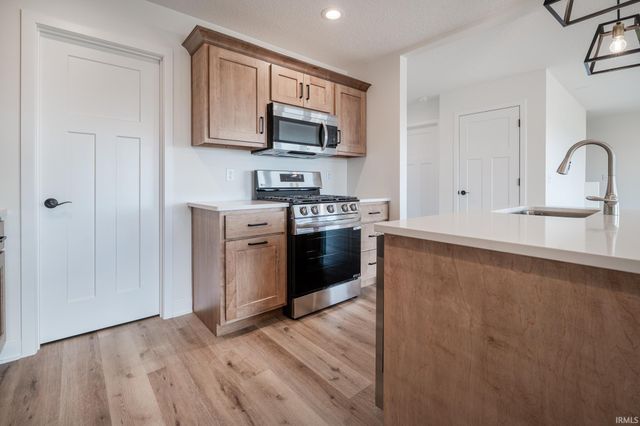 5598 Broad Fields Cove, Fort Wayne, IN 46818