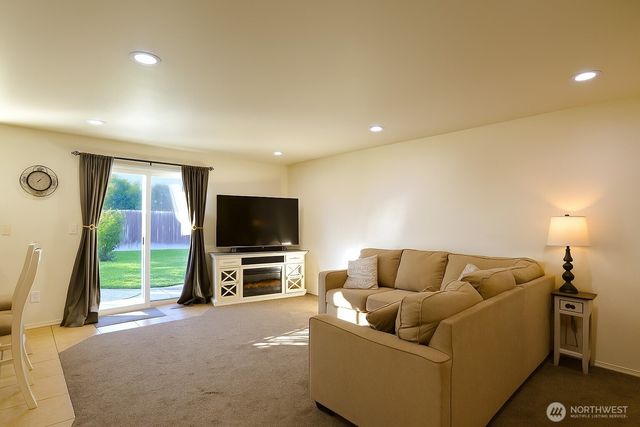 526 N Monarch Street, Moses Lake, WA 98837