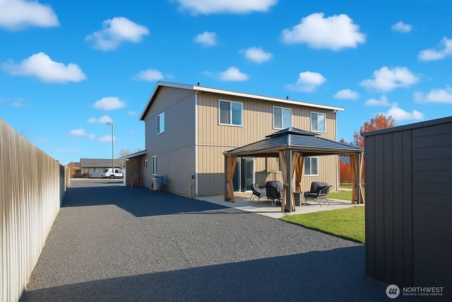 526 N Monarch Street, Moses Lake, WA 98837