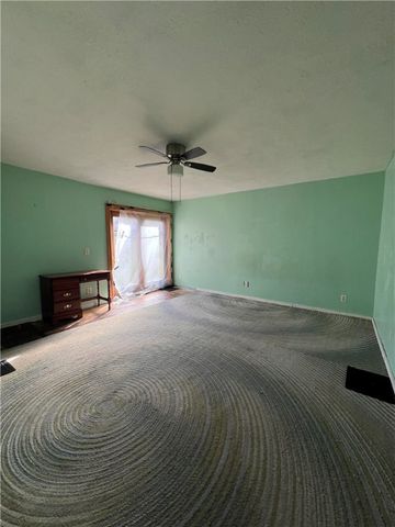 250 Mountain Rd, Georges Twp, PA 15401