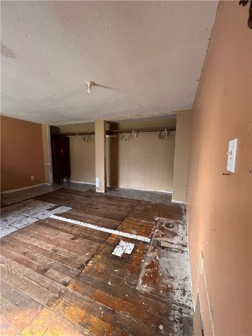 250 Mountain Rd, Georges Twp, PA 15401