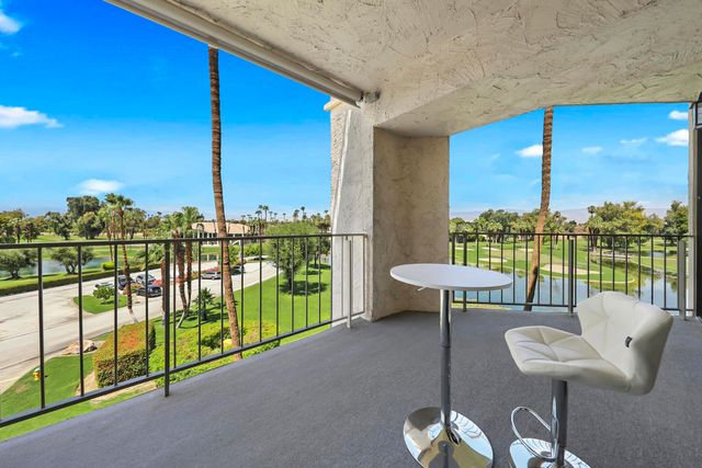 910 Island Drive 406, Rancho Mirage, CA 92270
