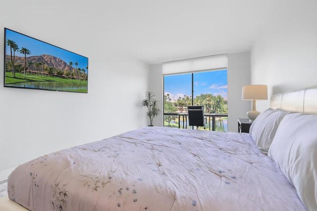 910 Island Drive 406, Rancho Mirage, CA 92270