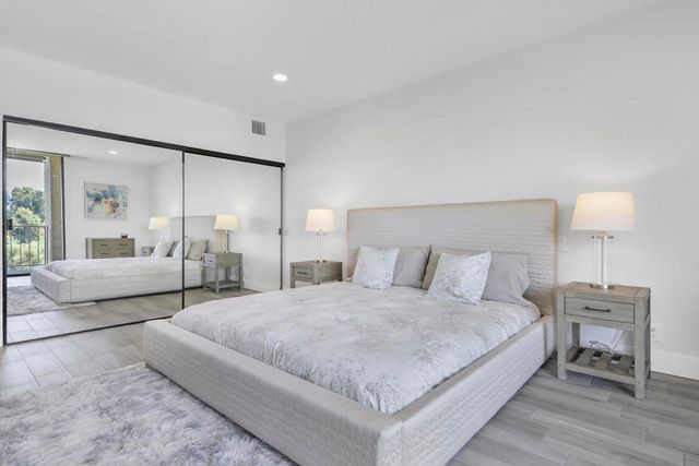 910 Island Drive 406, Rancho Mirage, CA 92270