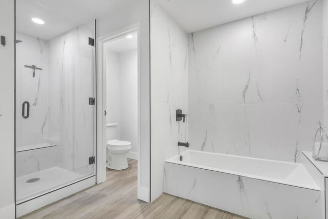 910 Island Drive 406, Rancho Mirage, CA 92270