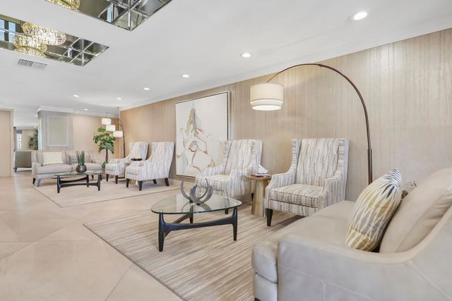 910 Island Drive 406, Rancho Mirage, CA 92270