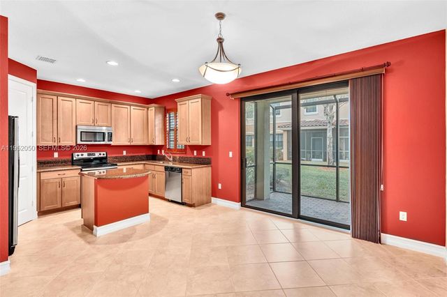 10865 NW 72nd Pl, Parkland, FL 33076