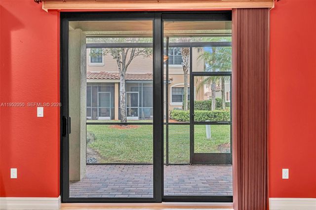 10865 NW 72nd Pl, Parkland, FL 33076