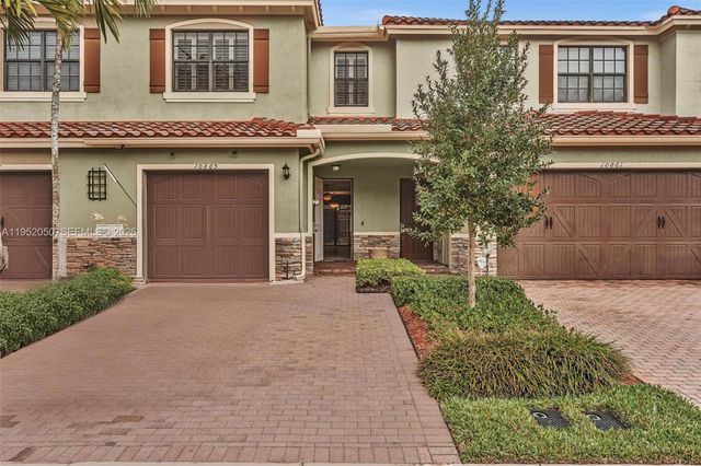 10865 NW 72nd Pl, Parkland, FL 33076