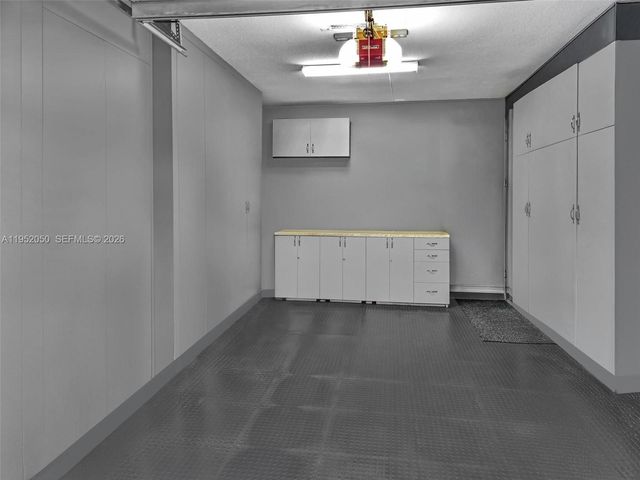 10865 NW 72nd Pl, Parkland, FL 33076