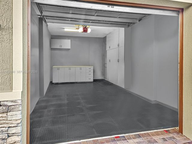 10865 NW 72nd Pl, Parkland, FL 33076