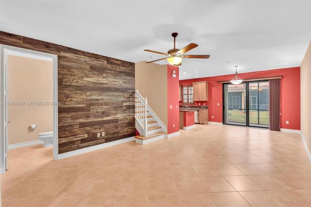 10865 NW 72nd Pl, Parkland, FL 33076