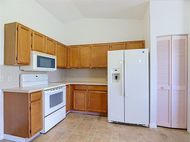 6121 KITTIWAKE DRIVE, Lakeland, FL 33809