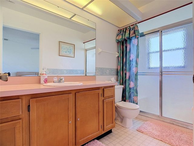 6121 KITTIWAKE DRIVE, Lakeland, FL 33809