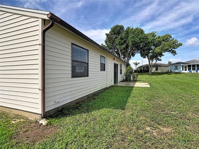 6121 KITTIWAKE DRIVE, Lakeland, FL 33809