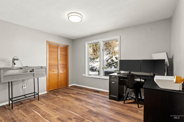 905 Dewey Avenue, Orofino, ID 83544