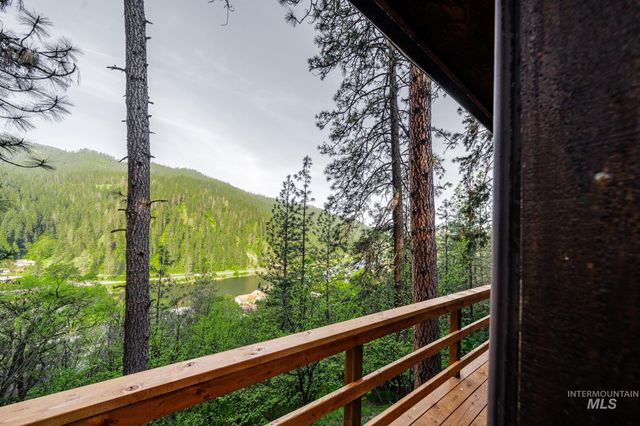 905 Dewey Avenue, Orofino, ID 83544