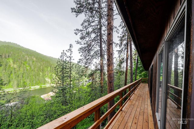 905 Dewey Avenue, Orofino, ID 83544