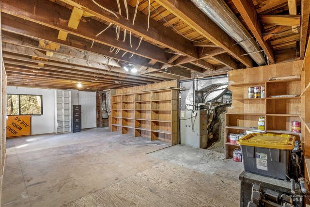 905 Dewey Avenue, Orofino, ID 83544