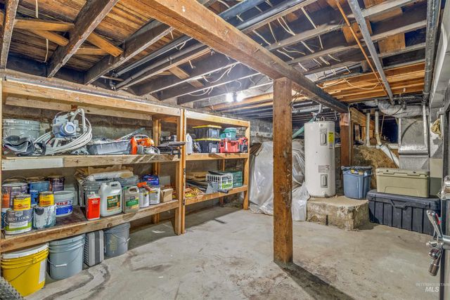 905 Dewey Avenue, Orofino, ID 83544