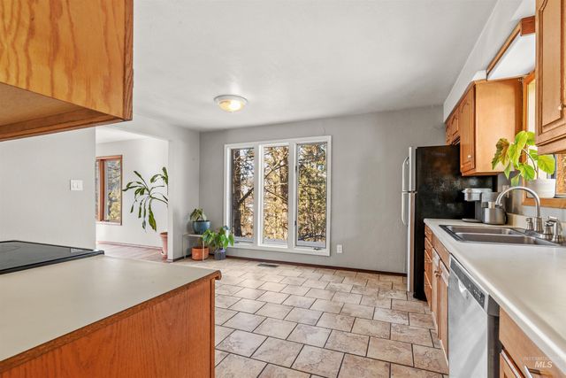 905 Dewey Avenue, Orofino, ID 83544