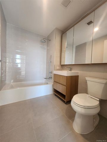 131-02a 40 Road, Flushing, NY 11354