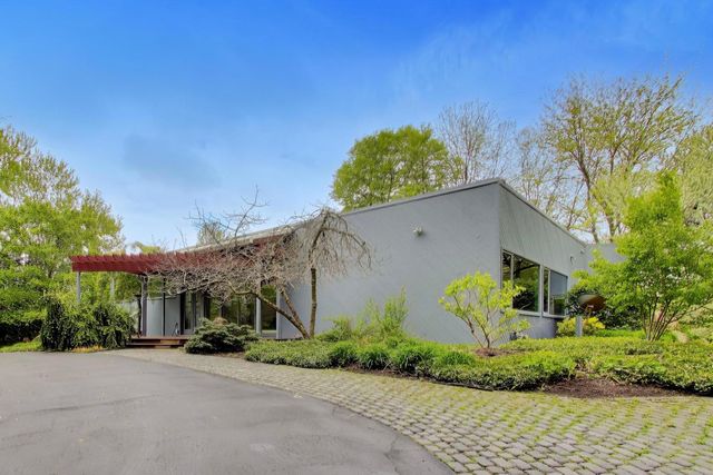 43 Overbrook Road, South Barrington, IL 60010