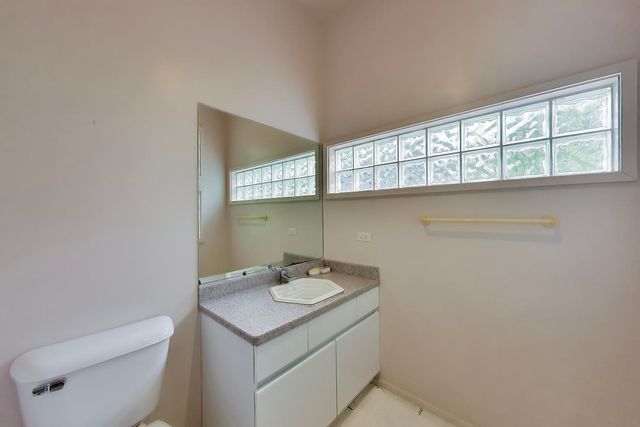 43 Overbrook Road, South Barrington, IL 60010