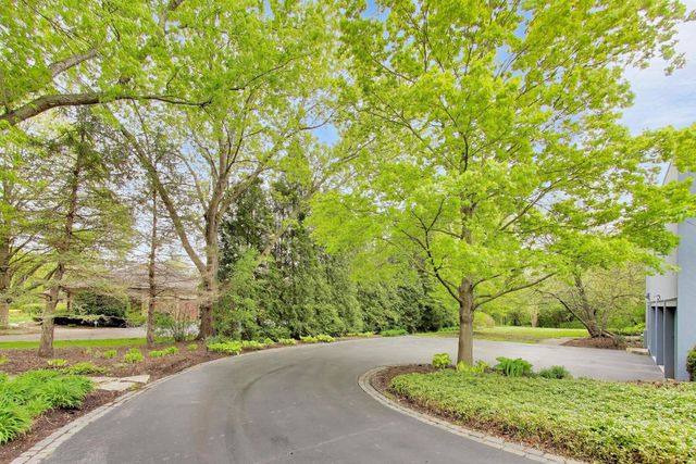 43 Overbrook Road, South Barrington, IL 60010
