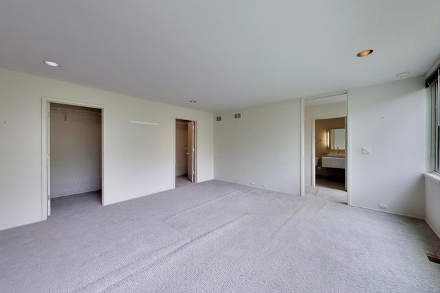 43 Overbrook Road, South Barrington, IL 60010