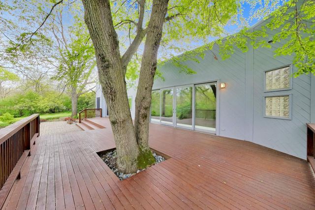 43 Overbrook Road, South Barrington, IL 60010