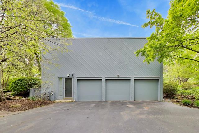 43 Overbrook Road, South Barrington, IL 60010