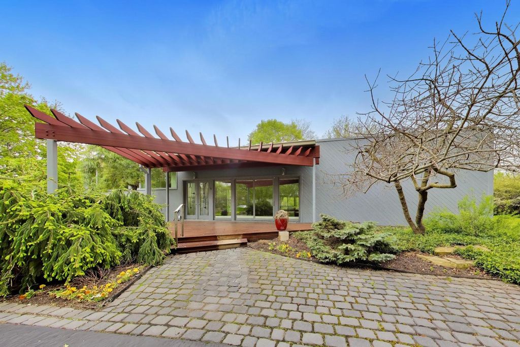 43 Overbrook Road, South Barrington, IL 60010