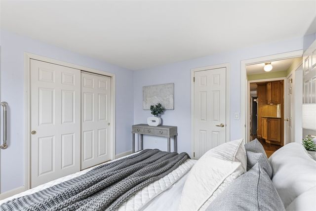 6 Ledge Road, Barrington, RI 02806