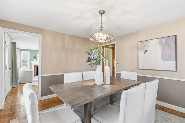 6 Ledge Road, Barrington, RI 02806