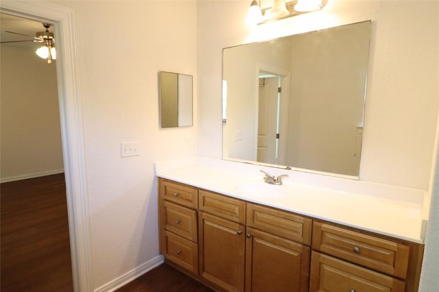 322 7th Avenue N, Texas City, TX 77590