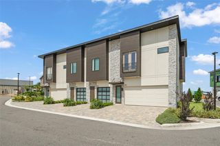 316 CHICANE CIRCLE 11, Auburndale, FL 33823